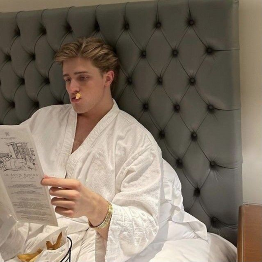 Why use a hyaluronic acid serum?